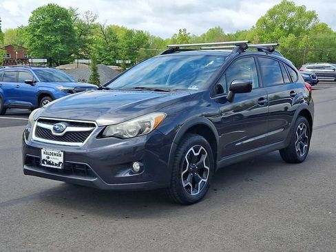 Used 2015 Subaru Crosstrek 2.0i Premium w/ Moonroof Package AWD/4WD image 3