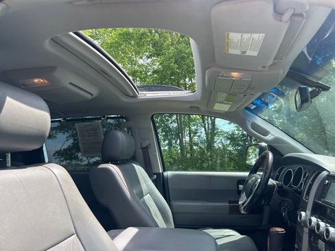 Used 2016 Toyota Sequoia Platinum AWD/4WD image 26