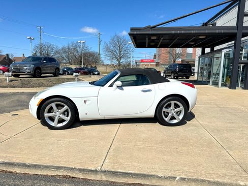 Used 2009 Pontiac Solstice Convertible w/ Premium Package image 8