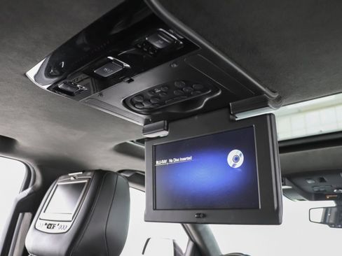 Used 2016 Cadillac Escalade Platinum image 27