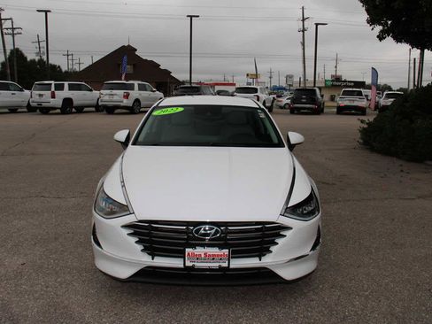 Used 2022 Hyundai Sonata SE w/ Preferred Accessory Package image 4