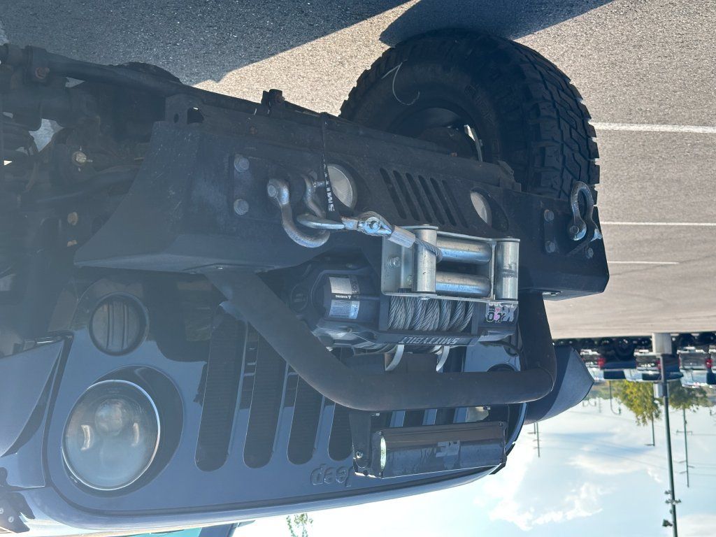 Used 2018 Jeep Wrangler Sport w/ Connectivity Group AWD/4WD image 35