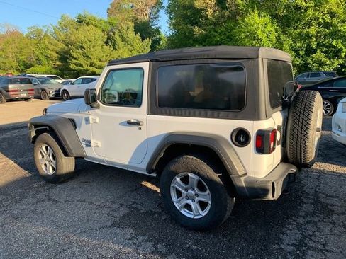 Used 2021 Jeep Wrangler Sport AWD/4WD image 2