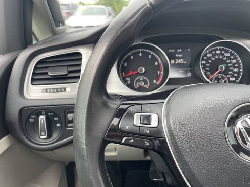 Used 2015 Volkswagen Golf SE FWD image 29