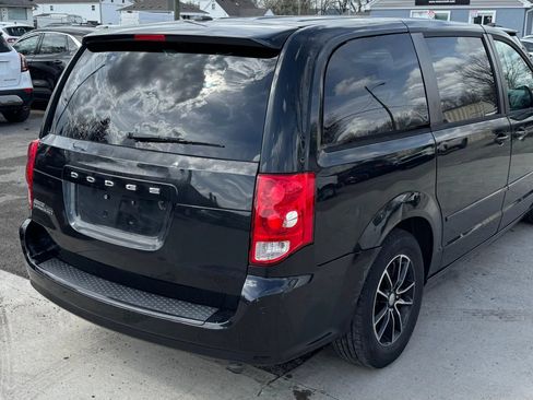Used 2015 Dodge Grand Caravan SE FWD image 5