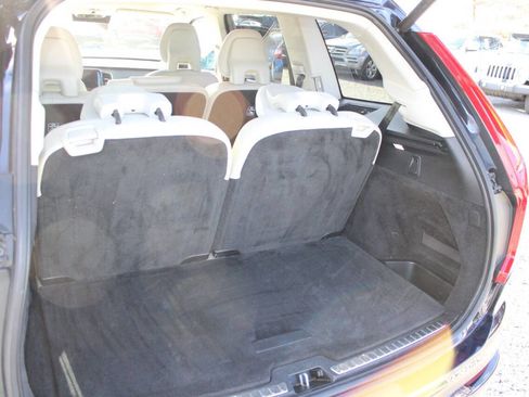 Used 2016 Volvo XC90 T6 Momentum w/ Momentum Plus Package image 26