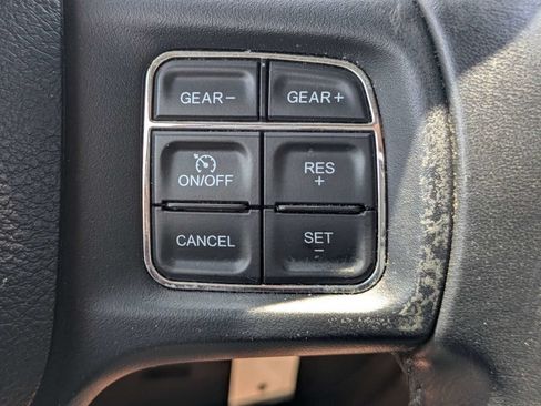 Used 2019 RAM 1500 Classic SLT w/ Luxury Group AWD/4WD image 25