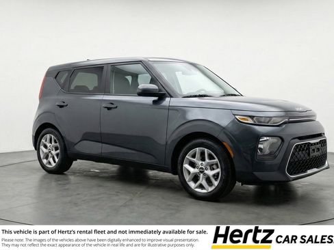 Used 2025 Kia Soul LX w/ LX Technology Package FWD image 1