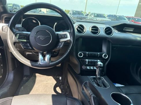 Used 2018 Ford Mustang GT Premium RWD image 3