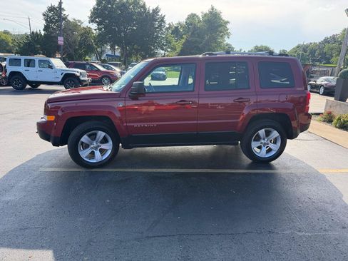 Used 2012 Jeep Patriot Limited w/ Sun/Sound Group AWD/4WD image 5