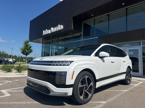 New 2026 Hyundai Ioniq 9 Calligraphy image 1