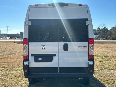 New 2025 RAM ProMaster 2500 image 4