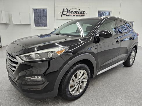 Used 2017 Hyundai Tucson SE image 1