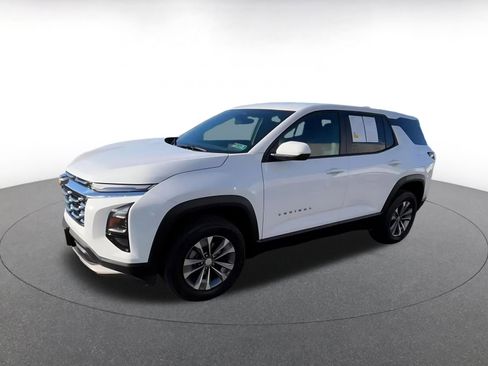 Used 2025 Chevrolet Equinox LT image 7