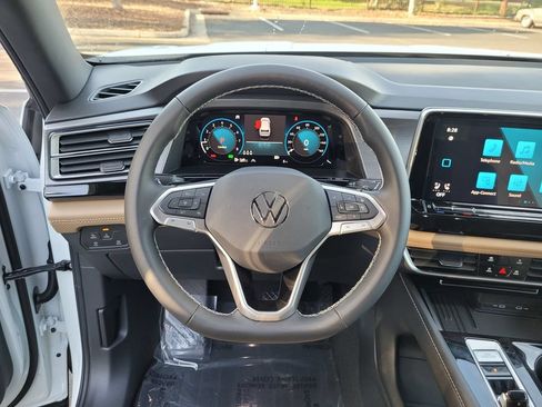 New 2026 Volkswagen Atlas Cross Sport SE AWD/4WD image 16