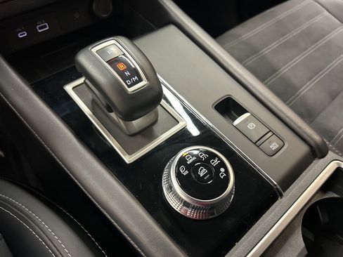 Used 2024 Mitsubishi Outlander SE image 25