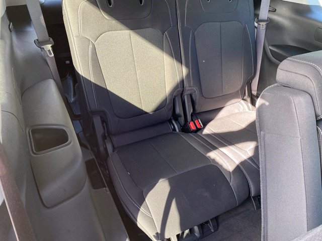 Used 2023 Jeep Grand Cherokee L Laredo AWD/4WD image 33