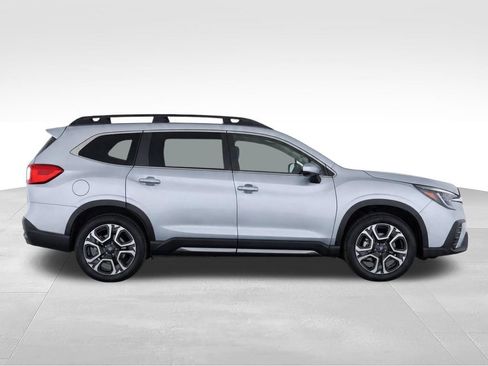 Used 2023 Subaru Ascent Limited AWD/4WD image 9