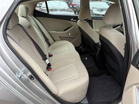 Used 2011 Kia Optima EX image 23