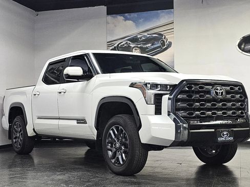 Used 2024 Toyota Tundra Platinum AWD/4WD image 2
