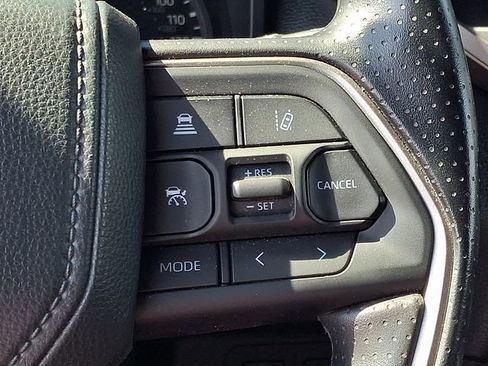Used 2025 Toyota Tundra SR5 AWD/4WD image 21