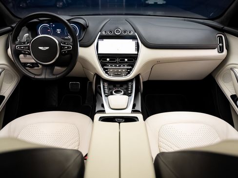 Used 2023 Aston Martin DBX AWD/4WD image 41