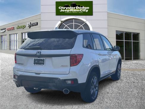 Used 2023 Honda Passport EX-L image 6
