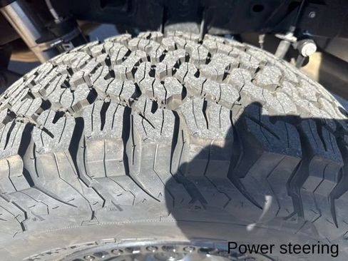 Used 2025 Jeep Gladiator Rubicon w/ Safety Group image 33