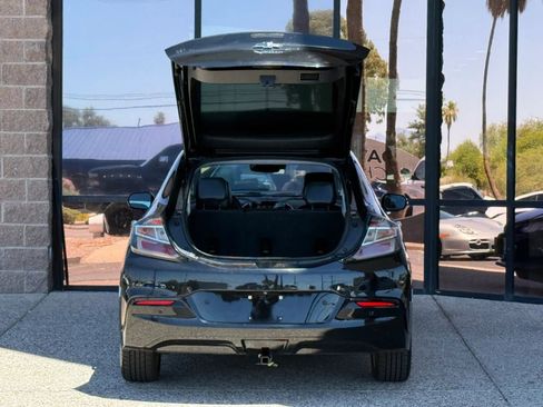 Used 2018 Chevrolet Volt Premier w/ Driver Confidence Package FWD image 30
