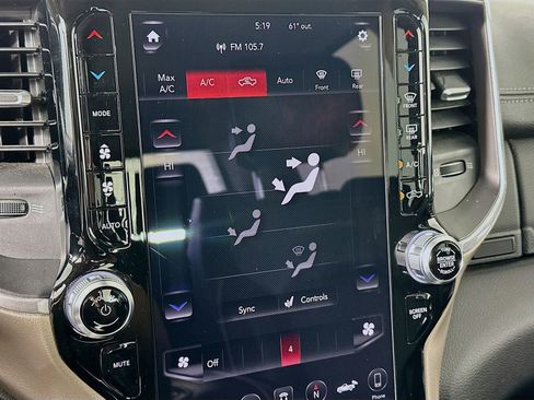Used 2019 RAM 1500 Laramie AWD/4WD image 16