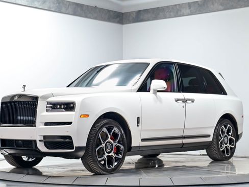 Used 2021 Rolls-Royce Cullinan Black Badge AWD/4WD image 3