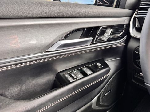 Used 2022 Jeep Wagoneer Series III image 14