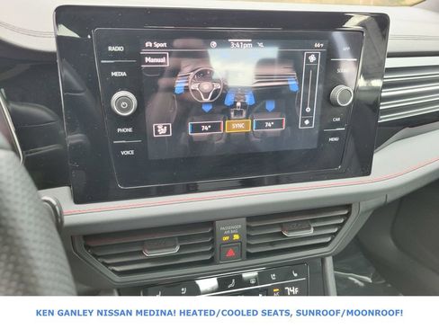 Used 2025 Volkswagen Jetta GLI Autobahn FWD image 26