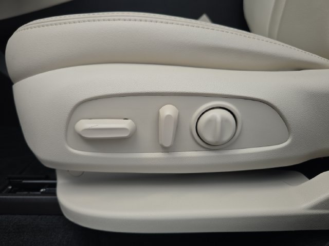 Certified 2022 Buick Enclave Essence w/ Sound and Sites Package FWD image 20