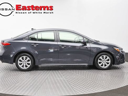 Used 2023 Toyota Corolla LE w/ Carpet Mat Package (TMS) FWD image 4