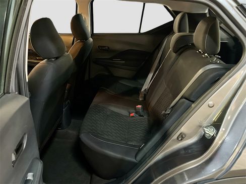 Used 2022 Nissan Kicks S image 22