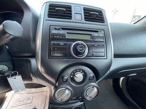 Used 2012 Nissan Versa SV FWD image 14