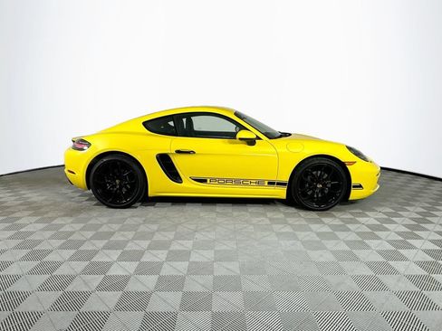 Used 2025 Porsche 718 Cayman RWD image 8