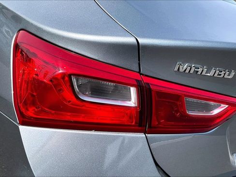 Used 2023 Chevrolet Malibu LT FWD image 29
