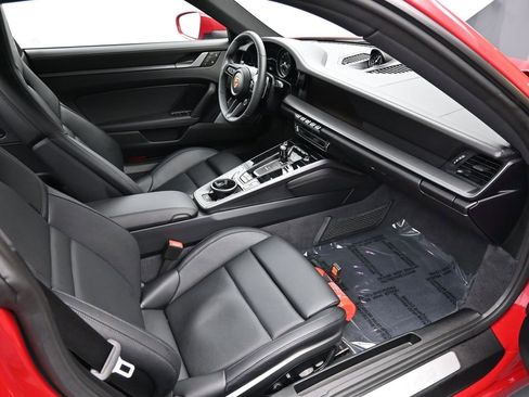 Used 2024 Porsche 911 Carrera 4S w/ Sport Package image 9