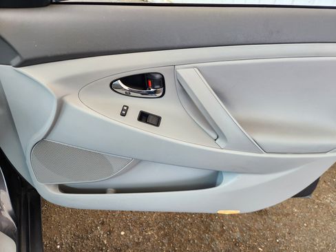 Used 2008 Toyota Camry Hybrid FWD image 16