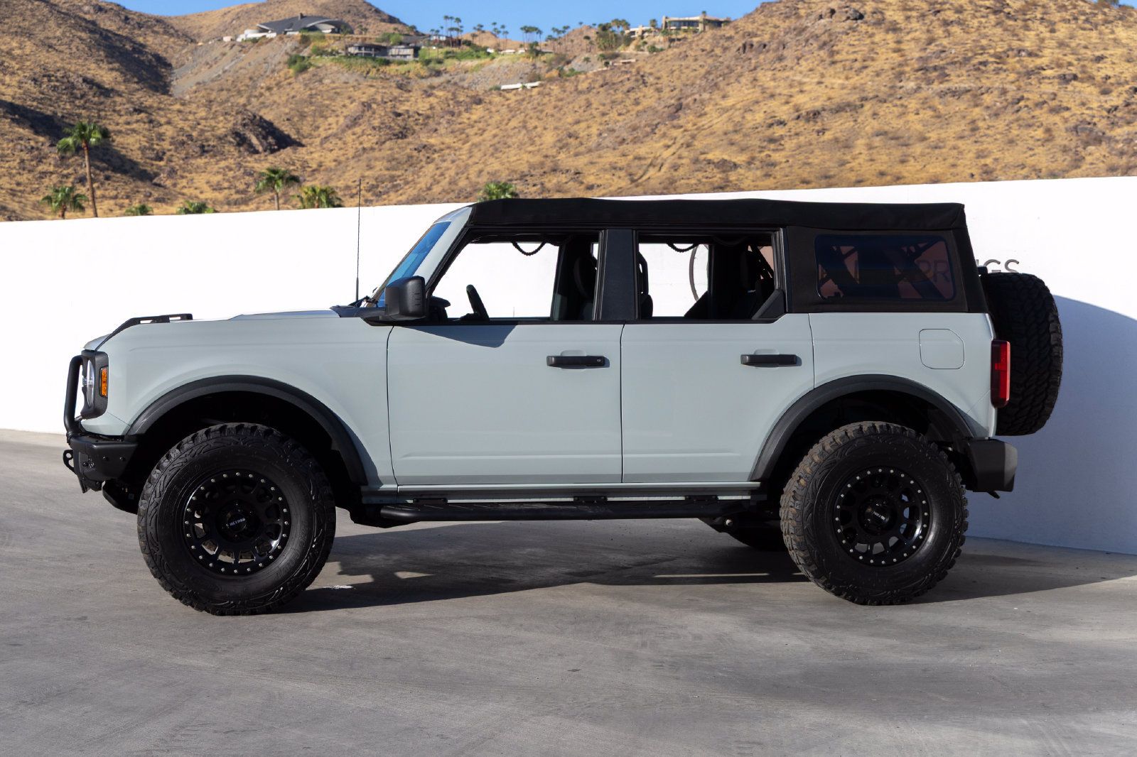 Used 2022 Ford Bronco 4-Door AWD/4WD image 3