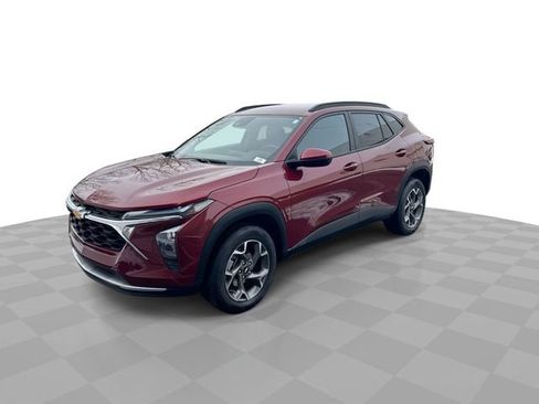 Certified 2025 Chevrolet Trax LT w/ LT Convenience Package image 5