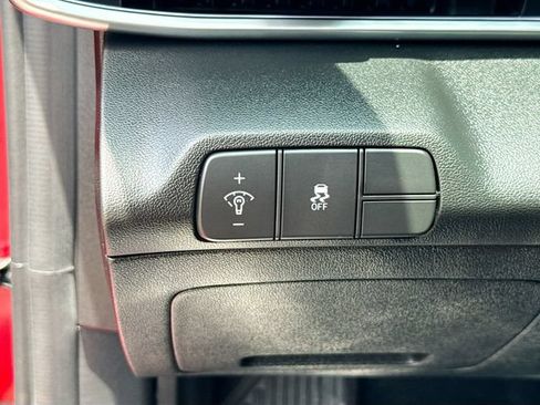 Certified 2025 Hyundai Elantra SEL FWD image 10