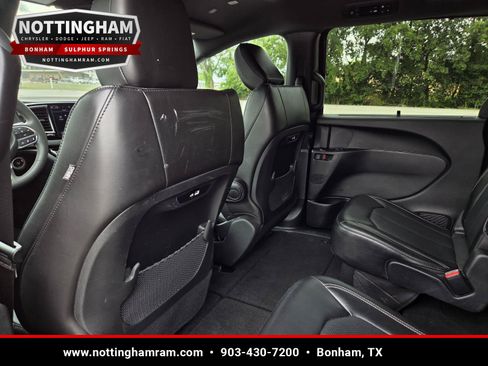 Used 2025 Chrysler Pacifica Select FWD image 31