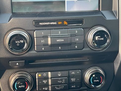 Used 2018 Ford F150 Raptor w/ Equipment Group 802A Luxury image 36