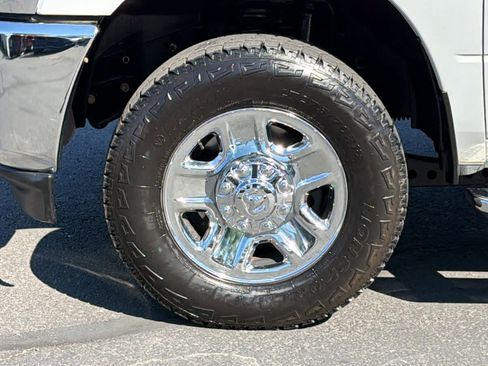 Used 2021 RAM 2500 Big Horn AWD/4WD image 9