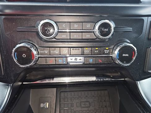 Used 2023 Ford F150 Platinum w/ Equipment Group 701A High image 27