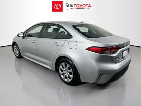 Used 2026 Toyota Corolla LE FWD image 6