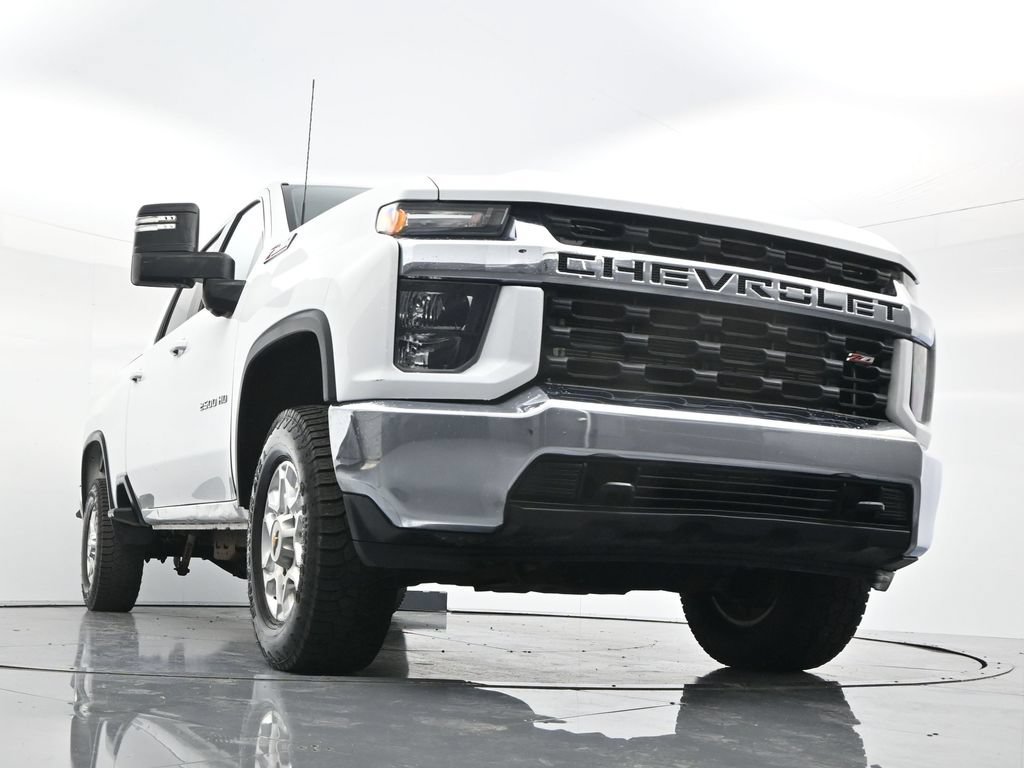 Used 2023 Chevrolet Silverado 2500 LT AWD/4WD image 45
